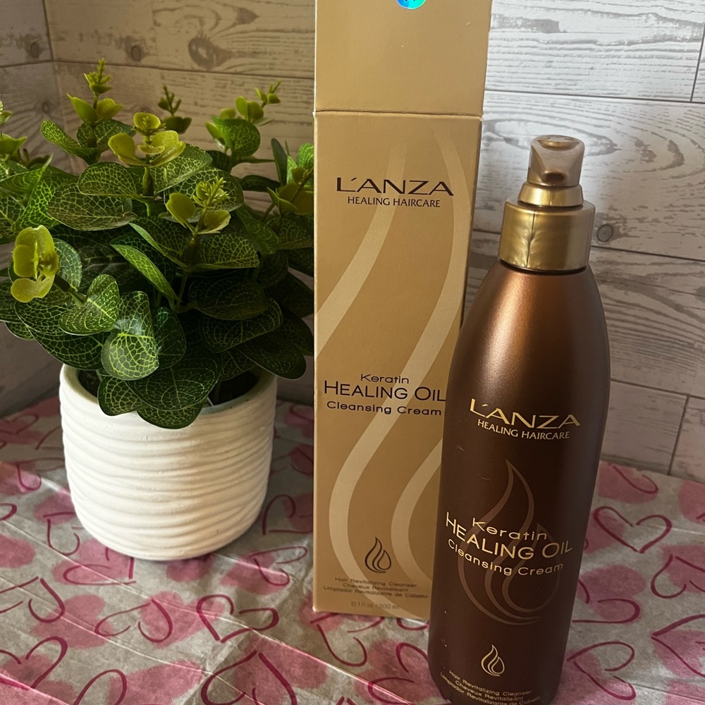 L’ANZA Keratin Healing Haircare Cleansing Cream